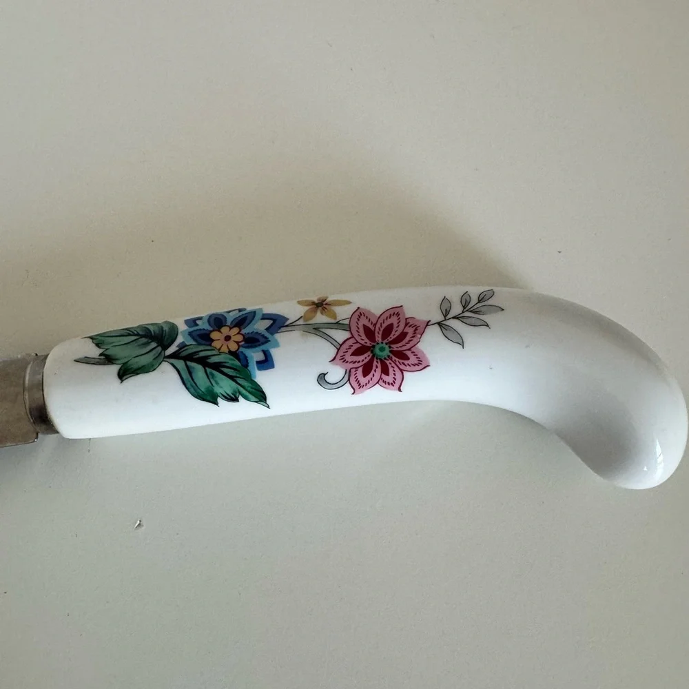 Floral Cheese Knife with‎ White Handle